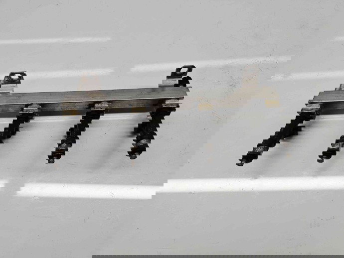 Rampa injectoare Opel Corsa D [Fabr 2006-2013] 55562258 1.2 Benz A12XER 63KW / 85CP