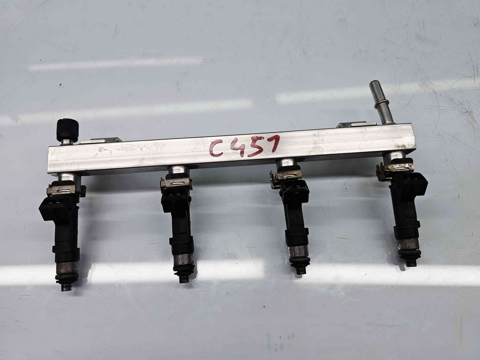 Rampa injectoare Opel Corsa D [Fabr 2006-2013] 55562258 1.2 Benz A12XER 63KW / 85CP - imagine 4