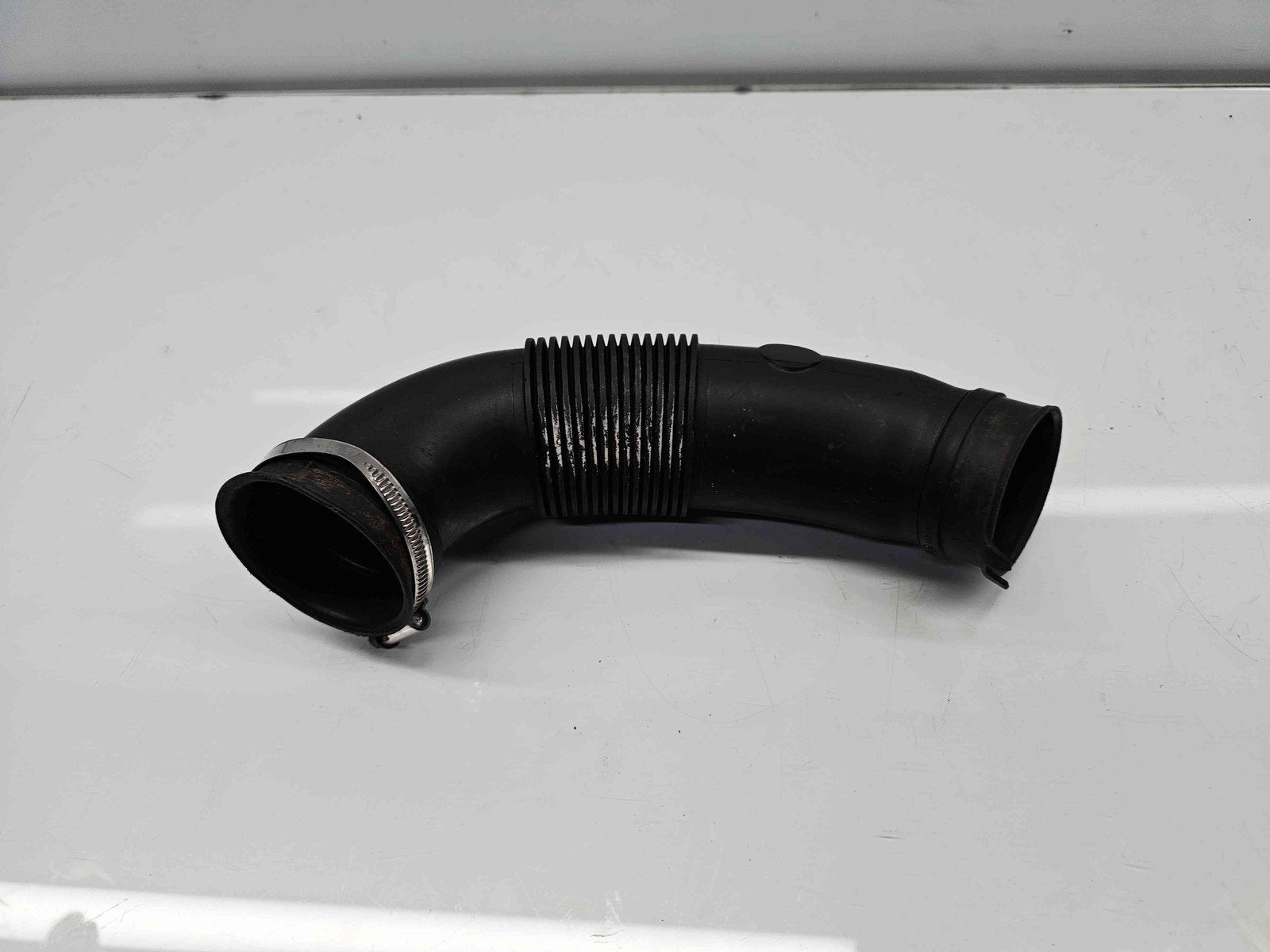 Tub admisie aer Opel Corsa D [Fabr 2006-2013] 13248878 1.4 Benz A14XER 74KW / 100CP - imagine 1