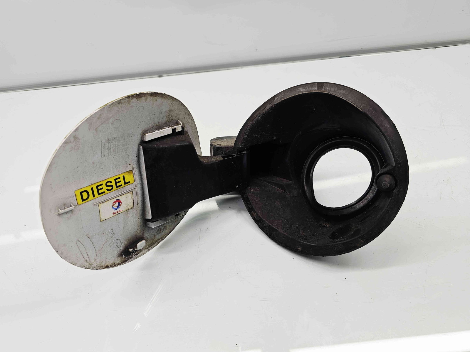 Capac rezervor Peugeot 2008 [Fabr 2013-prezent] - imagine 2