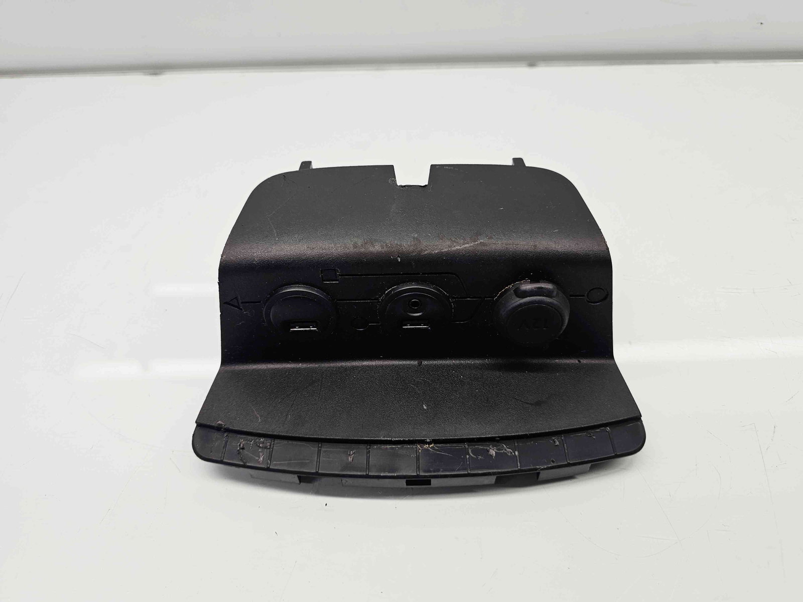 Conector auxiliar USB Peugeot 2008 [Fabr 2013-prezent] 9674655377
