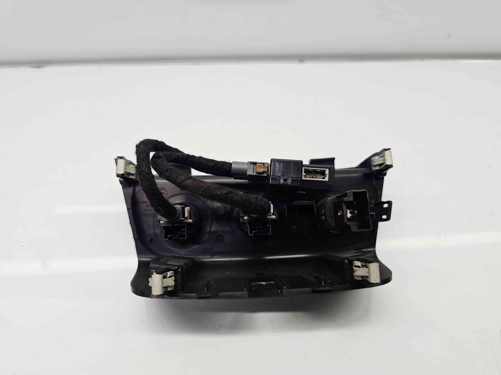 Conector auxiliar USB Peugeot 2008 [Fabr 2013-prezent] 9674655377 - imagine 4