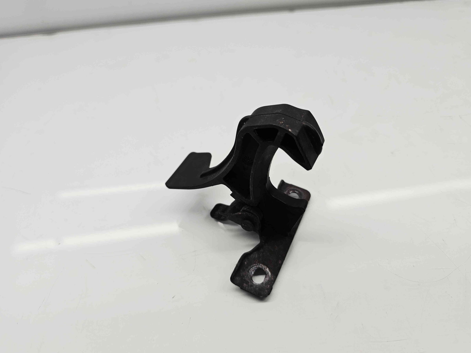 Maner deschidere capota Peugeot 2008 [Fabr 2013-prezent] - imagine 1