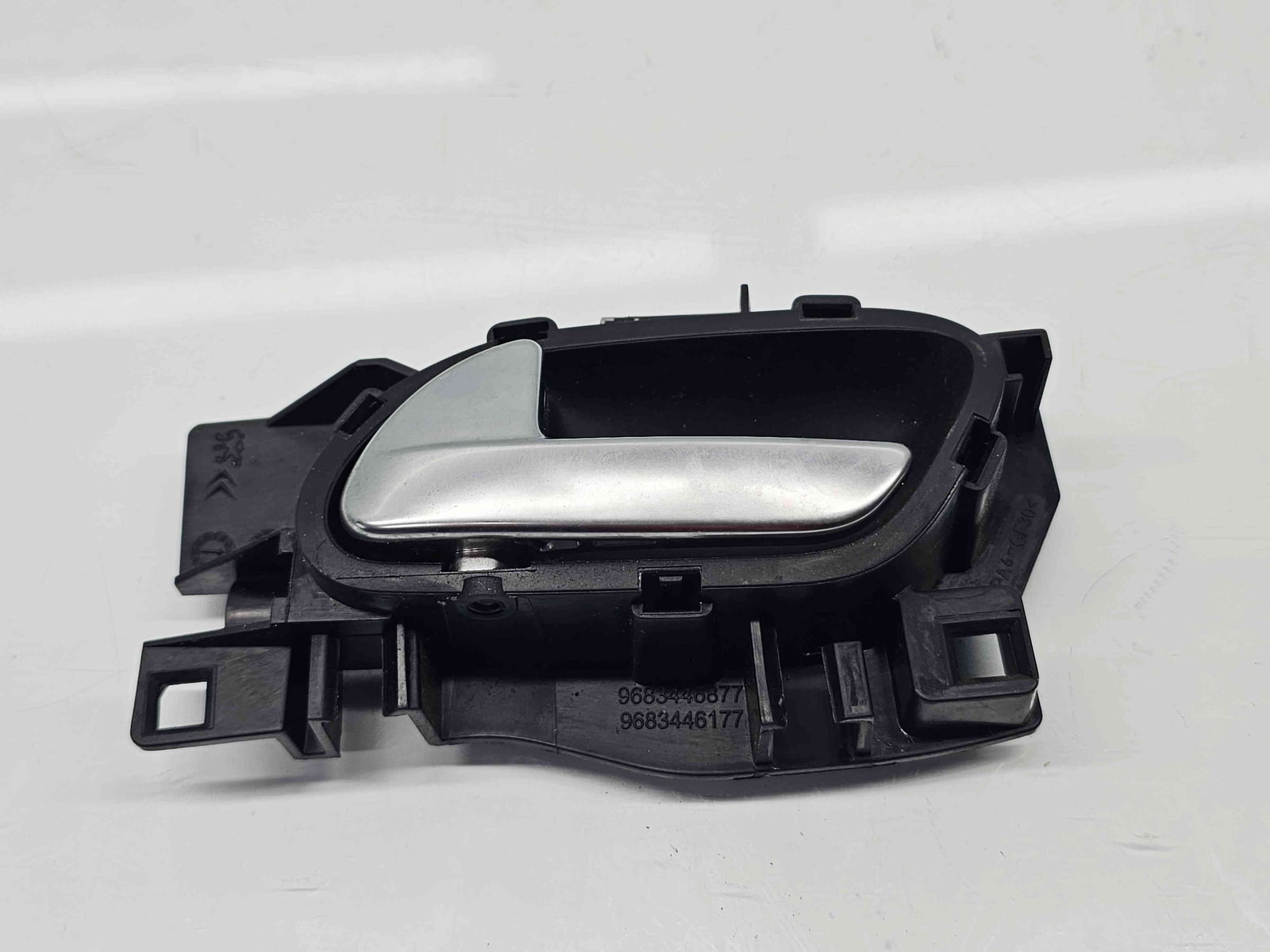 Maner interior stanga fata Citroen DS3 [Fabr 2009-2015] 9683446877 - imagine 1