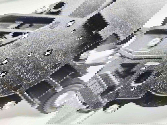  Motoras stergator haion Volkswagen Golf 6 (5K1) [Fabr 2009-2013] 5K6955711B