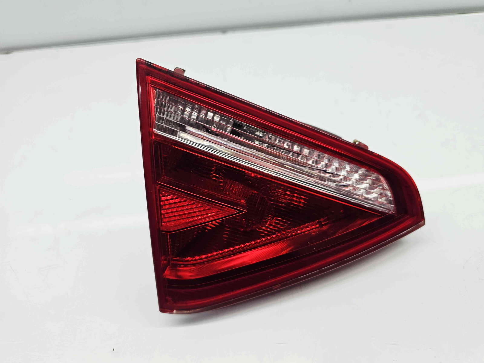 Stop haion stanga Audi A5 Sportback (8TA) Facelift [Fabr 2009-2015] 8T0945093 - imagine 1