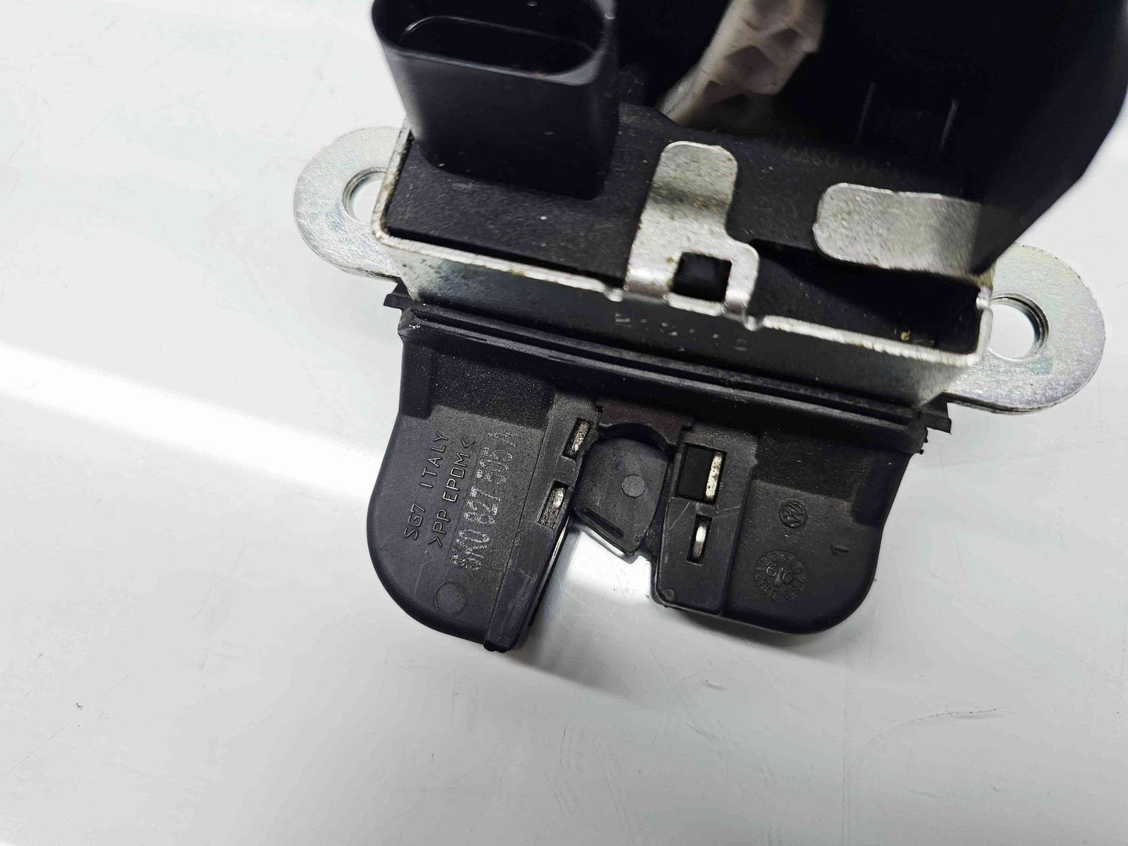 Broasca haion Volkswagen Golf 6 (5K1) GTD [Fabr 2009-2013] - imagine 2