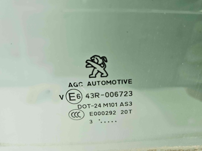 Geam usa stanga spate Peugeot 2008 [Fabr 2013-prezent]