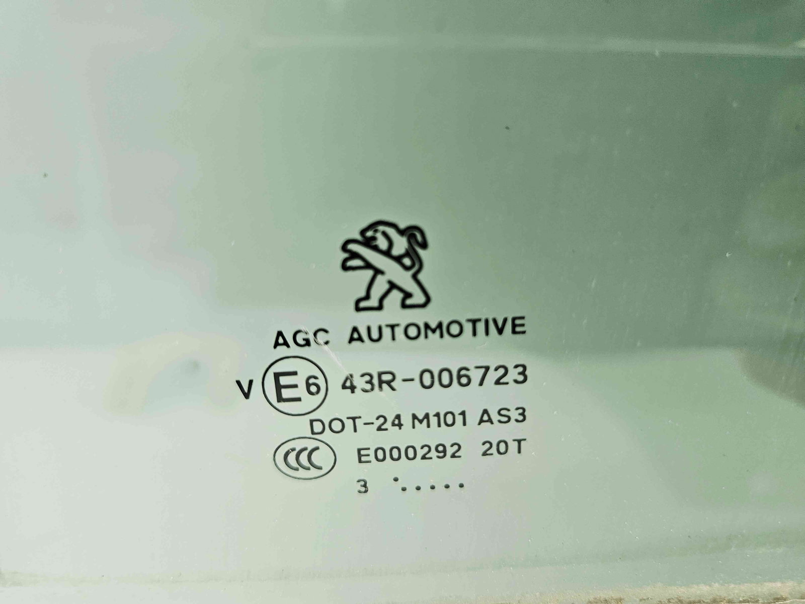 Geam usa stanga spate Peugeot 2008 [Fabr 2013-prezent] - imagine 2