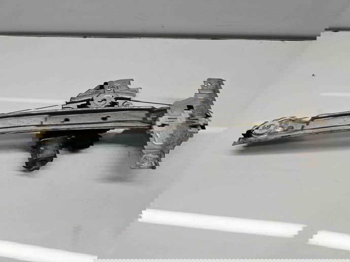 Macara electrica geam dreapta fata Peugeot 2008 [Fabr 2013-prezent]