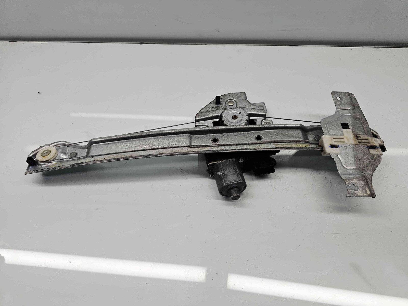 Macara electrica geam dreapta fata Peugeot 2008 [Fabr 2013-prezent] - imagine 5