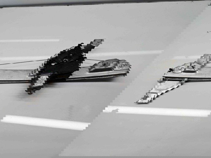 Macara electrica geam stanga fata Peugeot 2008 [Fabr 2013-prezent]