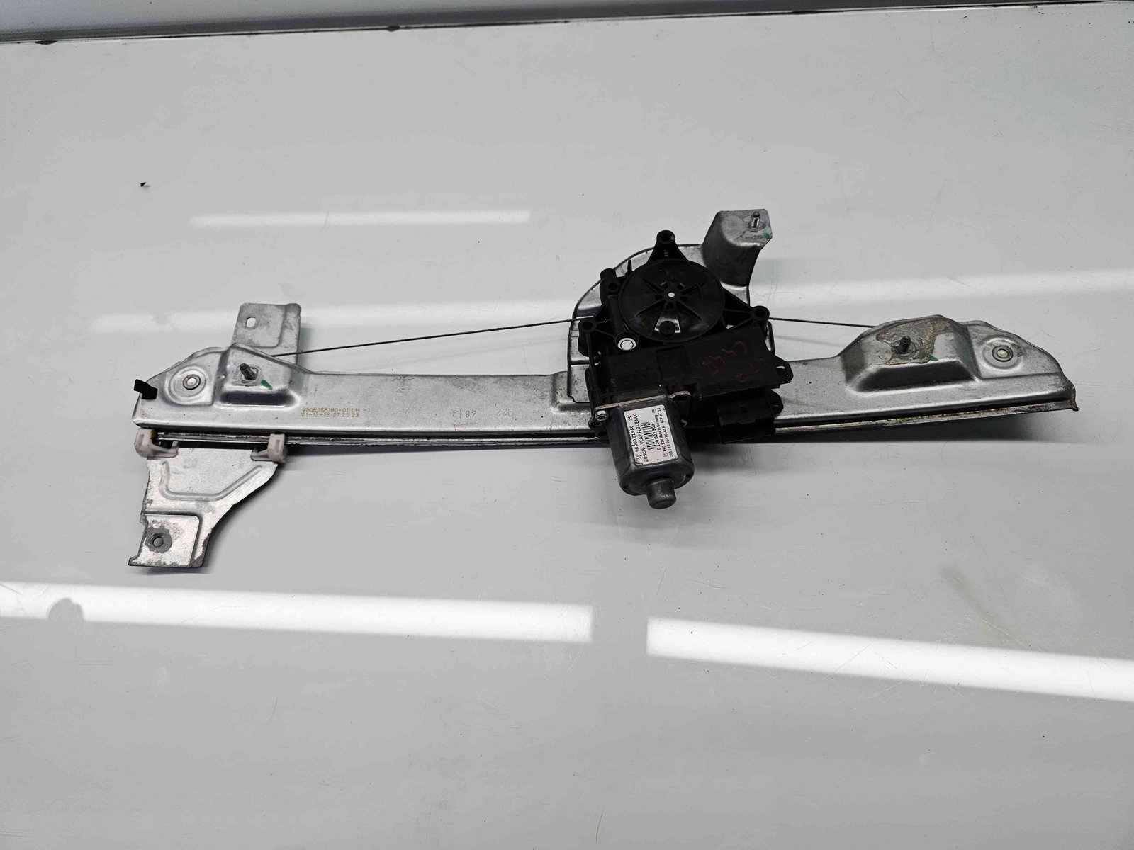 Macara electrica geam stanga fata Peugeot 2008 [Fabr 2013-prezent] - imagine 2