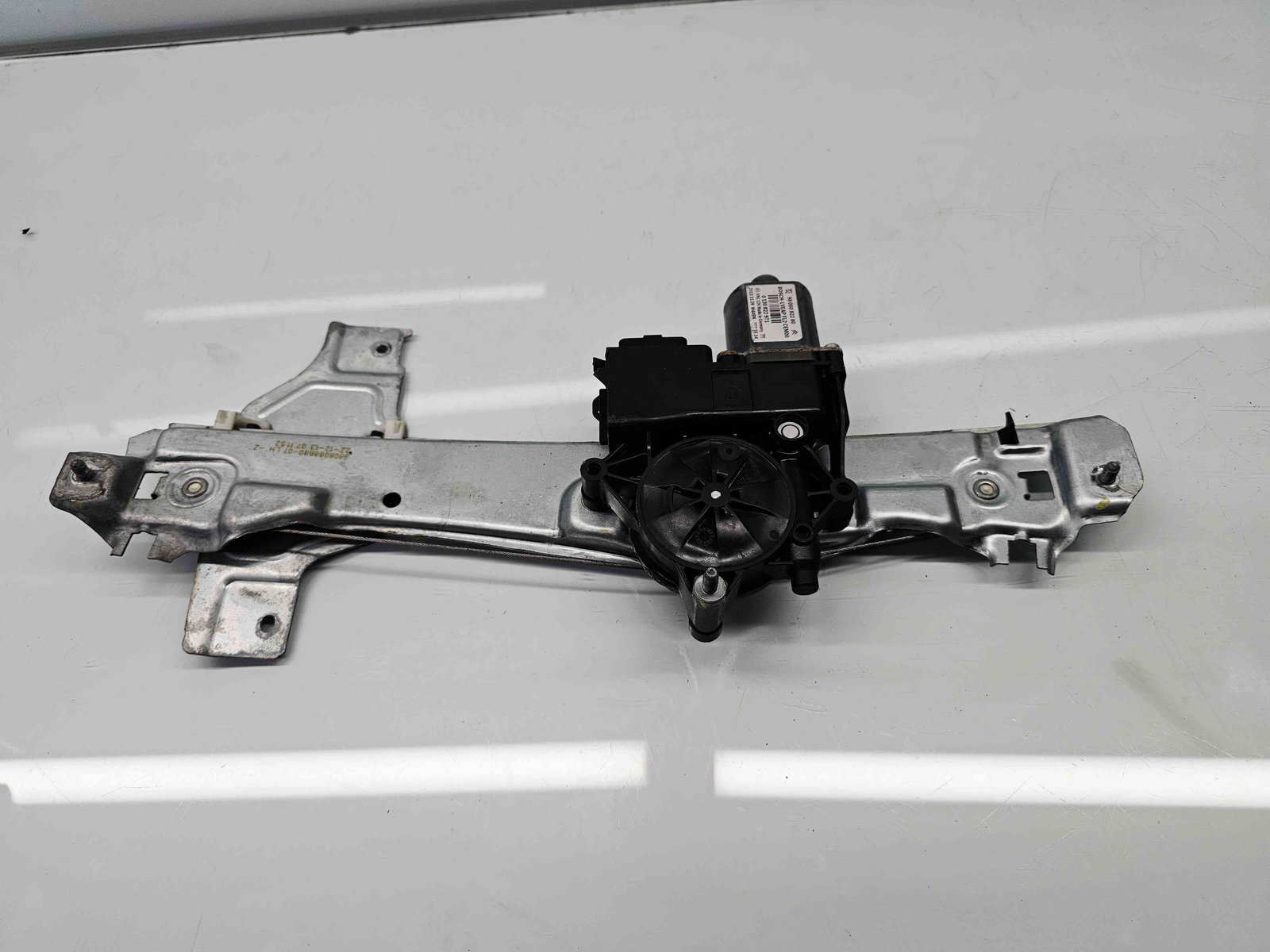 Macara electrica geam stanga spate Peugeot 2008 [Fabr 2013-prezent] - imagine 1