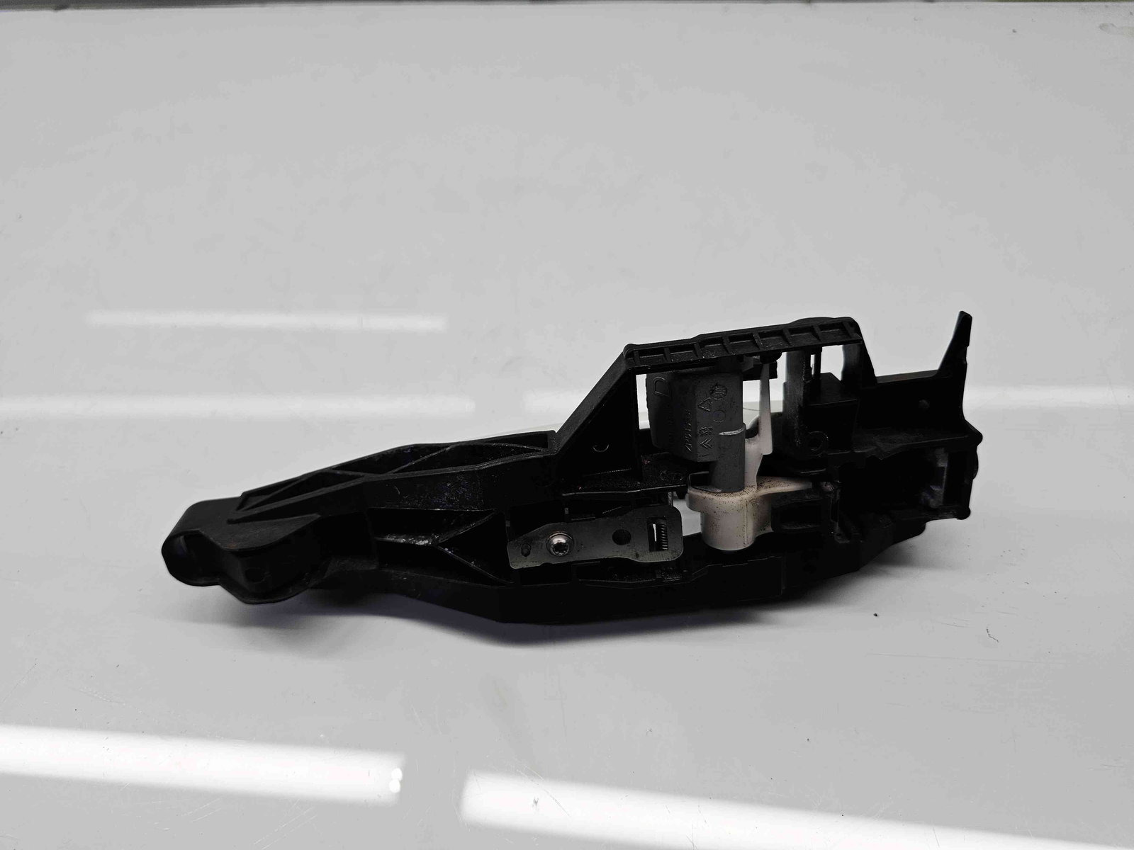 Maner usa dreapta spate Peugeot 2008 [Fabr 2013-prezent] - imagine 3