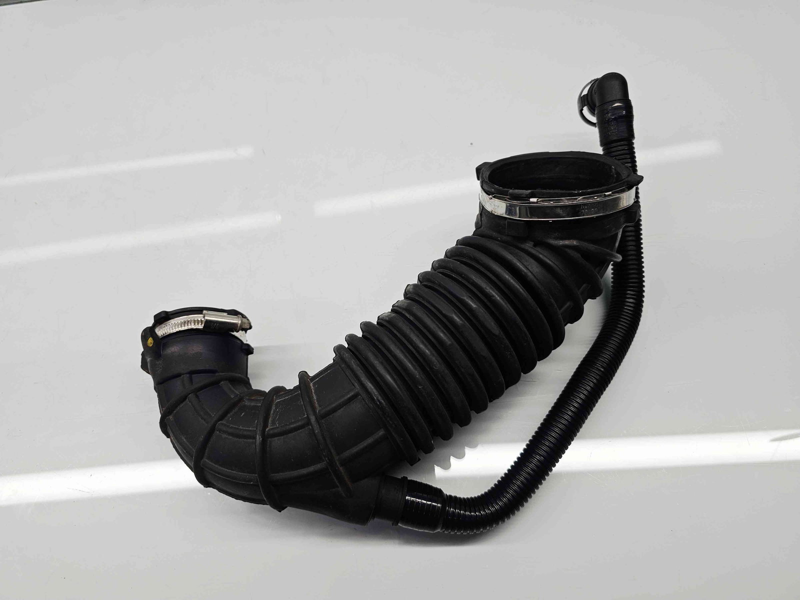 Tub admisie aer Audi A5 Sportback (8TA) Facelift [Fabr 2009-2015] 03G129629 2.0 TDI CGLC 130KW / 177CP - imagine 5