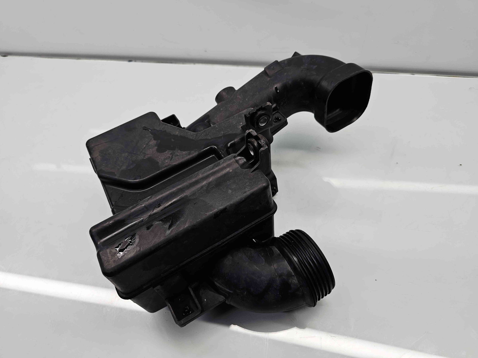 Difuzor captare aer Hyundai i40 Wagon [Fabr 2012-2019] 28220-3Z300 - imagine 5