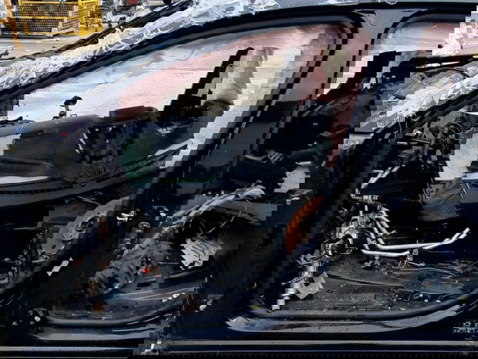 Cheder usa stanga fata PORSCHE Cayenne (92A) [Fabr 2010-2017] 3.0 TDI CRCA 180KW / 245CP