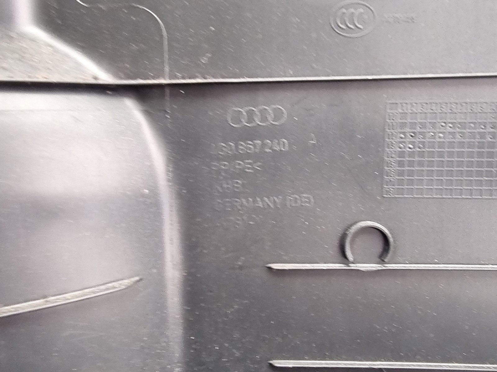 Ornament stalp dreapta AUDI A6 (4G2, C7) [Fabr 2012-2017] 4G0867240 2.0 TDI CGLC 130 KW / 177 CP - imagine 2