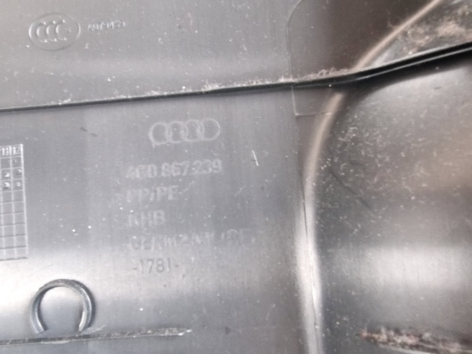 Ornament stalp stanga AUDI A6 (4G2, C7) [Fabr 2012-2017] 4G0867239 2.0 TDI CGLC 130 KW / 177 CP - imagine 2