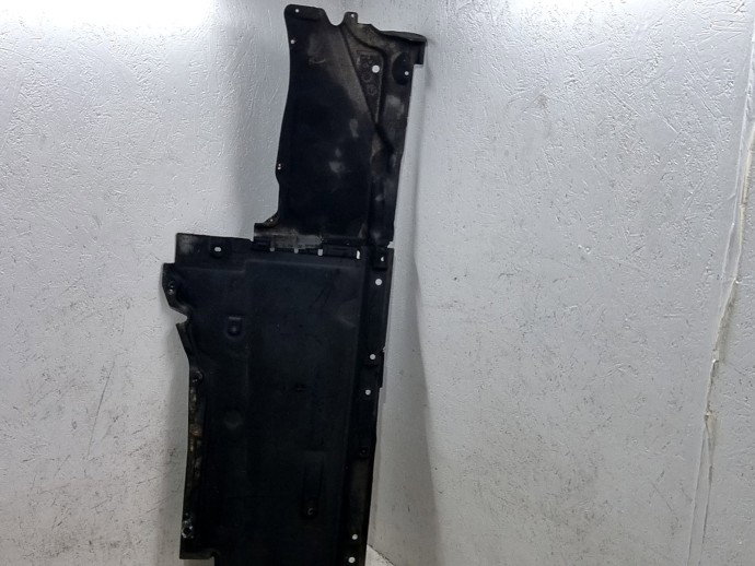 Scut lateral stanga AUDI A6 (4G2, C7) [Fabr 2012-2017] 4G0825215 2.0 TDI CGLC 130 KW / 177 CP