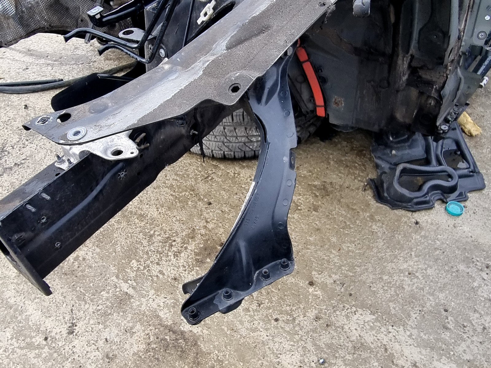 Suport aripa stanga fata AUDI A6 (4G2, C7) [Fabr 2012-2017] 4G0805815 2.0 TDI CGLC 130 KW / 177 CP - imagine 1