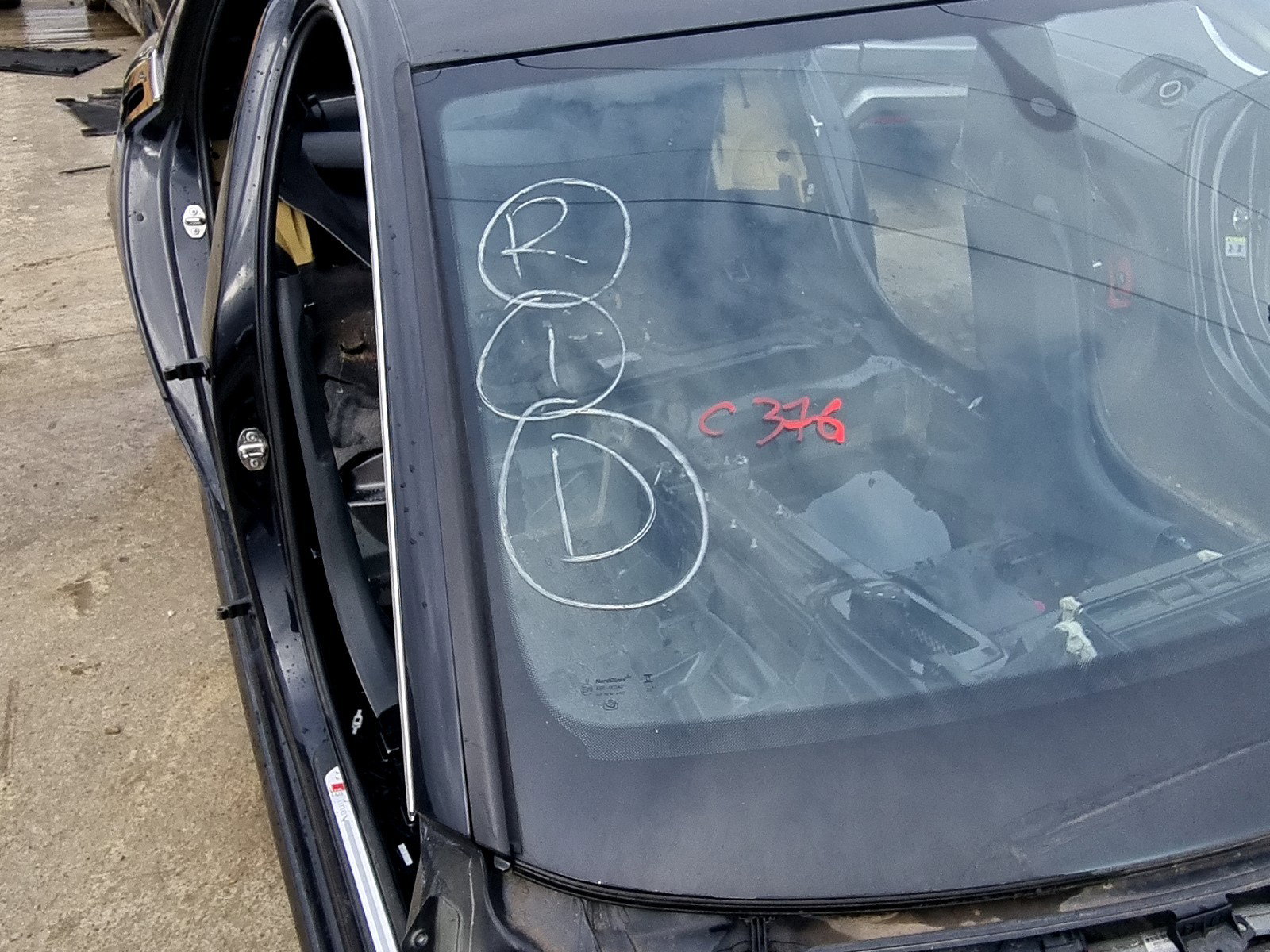 Ornament parbriz dreapta AUDI A6 (4G2, C7) [Fabr 2012-2017] 2.0 TDI CGLC 130 KW / 177 CP