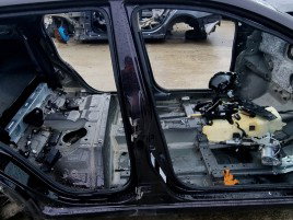 Stalp dreapta spate Nissan Qashqai (2) [Fabr 2013-2017] 1.5 DCI K9K 81KW / 110CP