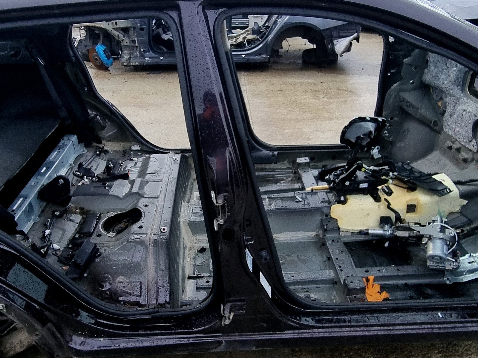 Stalp dreapta spate Nissan Qashqai (2) [Fabr 2013-2017] 1.5 DCI K9K 81KW / 110CP