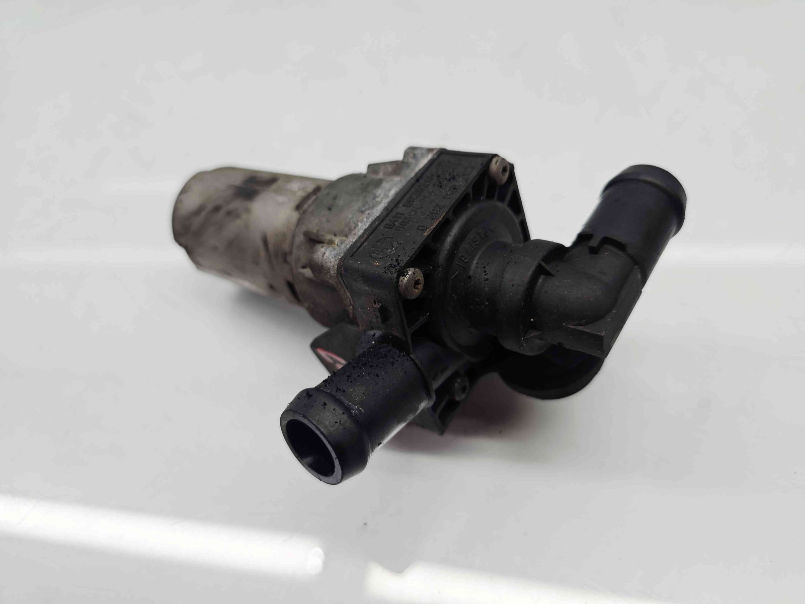 Pompa recirculare apa Bmw 3 (E90) Facelift [Fabr 2005-2011] 6928246 2.0 N47D 105KW / 143CP - imagine 4