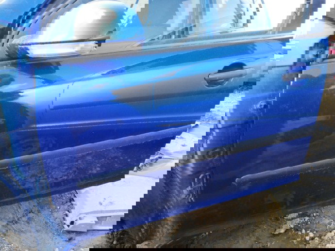 Usa stanga fata Volkswagen Golf 5 1.9 BKC LD5Q 2004-2008