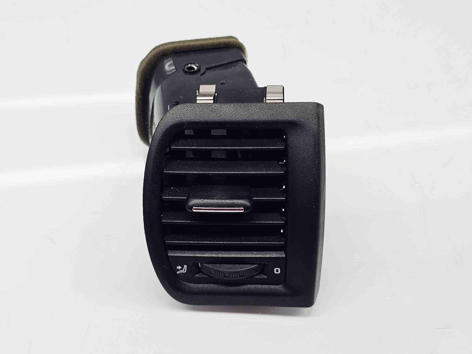 Grila aerisire stanga Skoda Fabia 2 (5J, 542) [Fabr 2007-2014] 5J0819702 - imagine 1