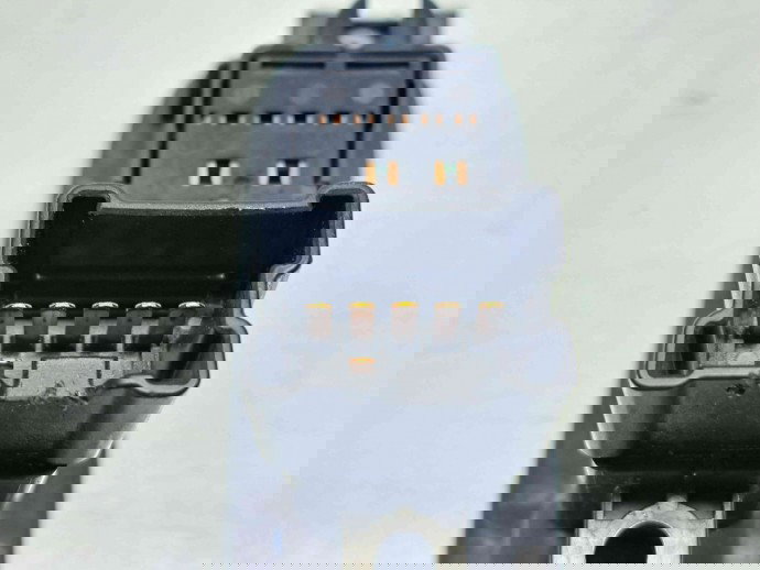  Buton geam dreapta fata Nissan Qashqai Facelift (2) [Fabr 2009-2013] OEM