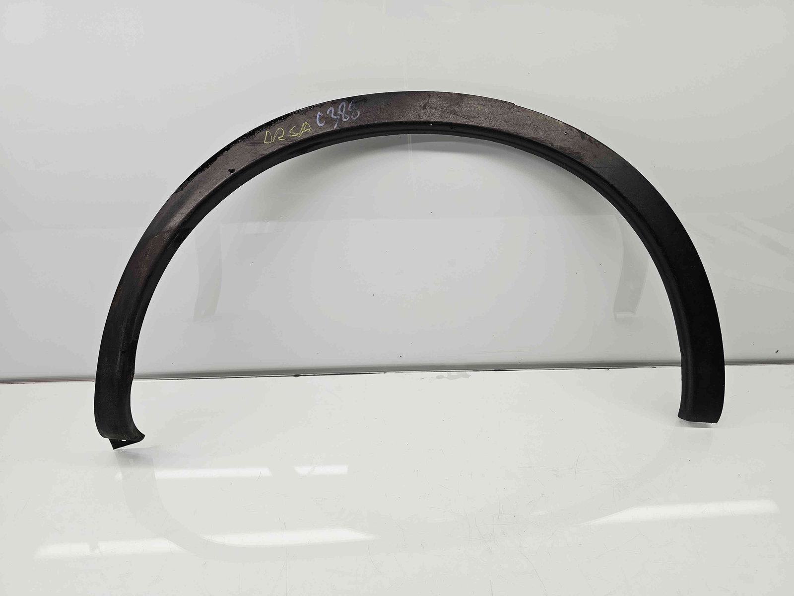 Ornament aripa dreapta spate Nissan Qashqai Facelift (2) [Fabr 2009-2013] 93828BR0 - imagine 1