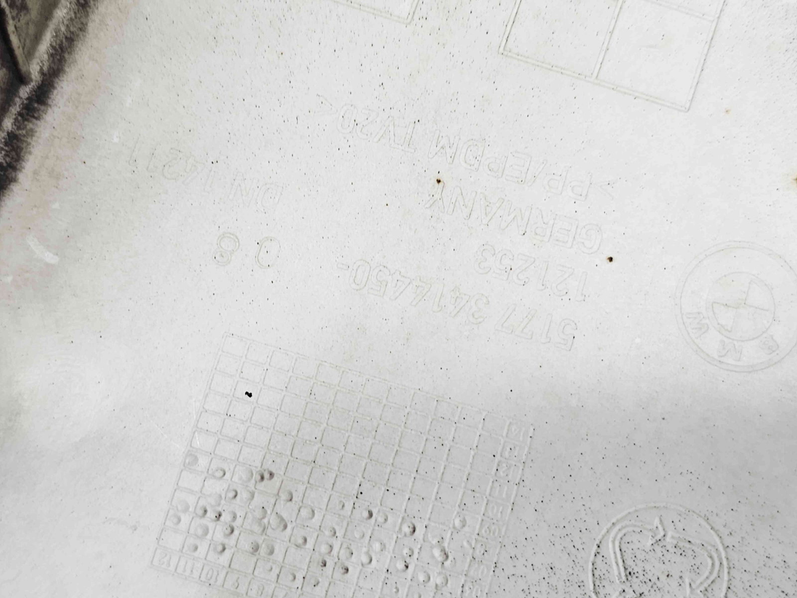 Ornament aripa dreapta spate Bmw X3 (E83) [Fabr 2003-2009] 3414450 - imagine 2