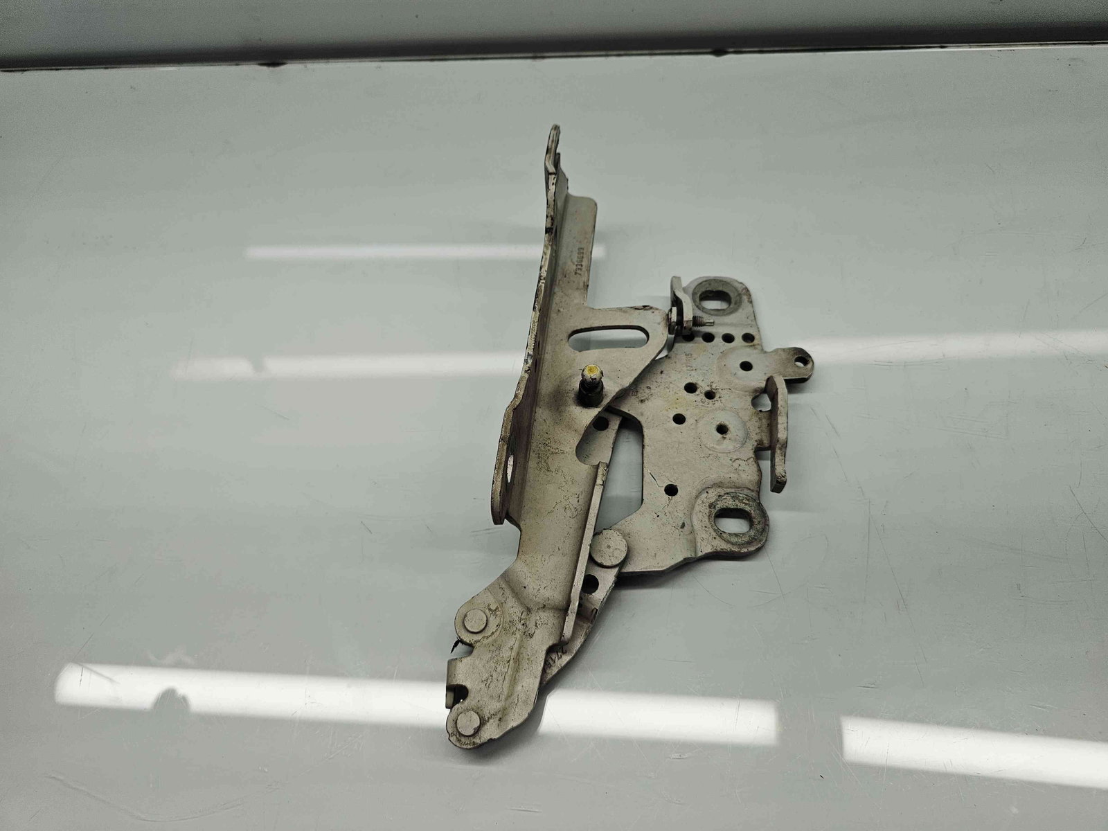 Set balamale capota Bmw 1 (F20) Facelift [Fabr 2011-2017] 300 Alpinweiss III - imagine 3