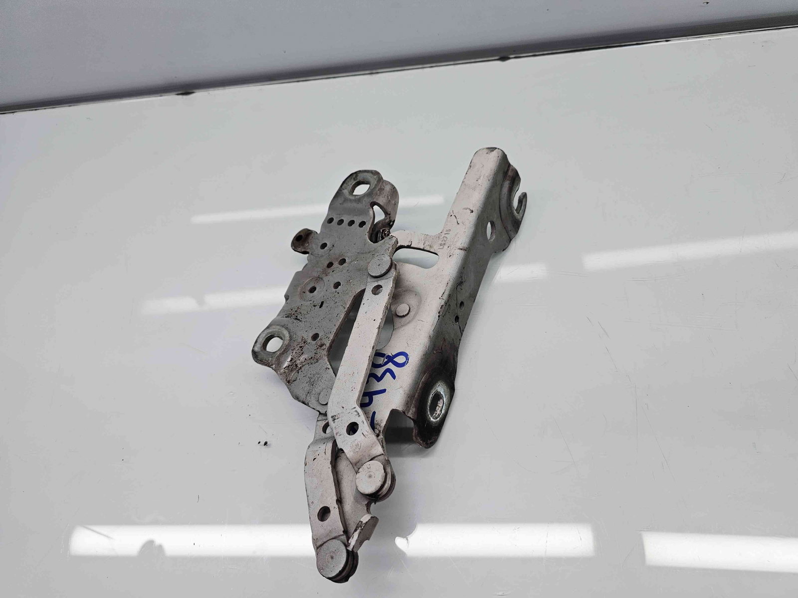 Set balamale capota Bmw 1 (F20) Facelift [Fabr 2011-2017] 300 Alpinweiss III - imagine 4