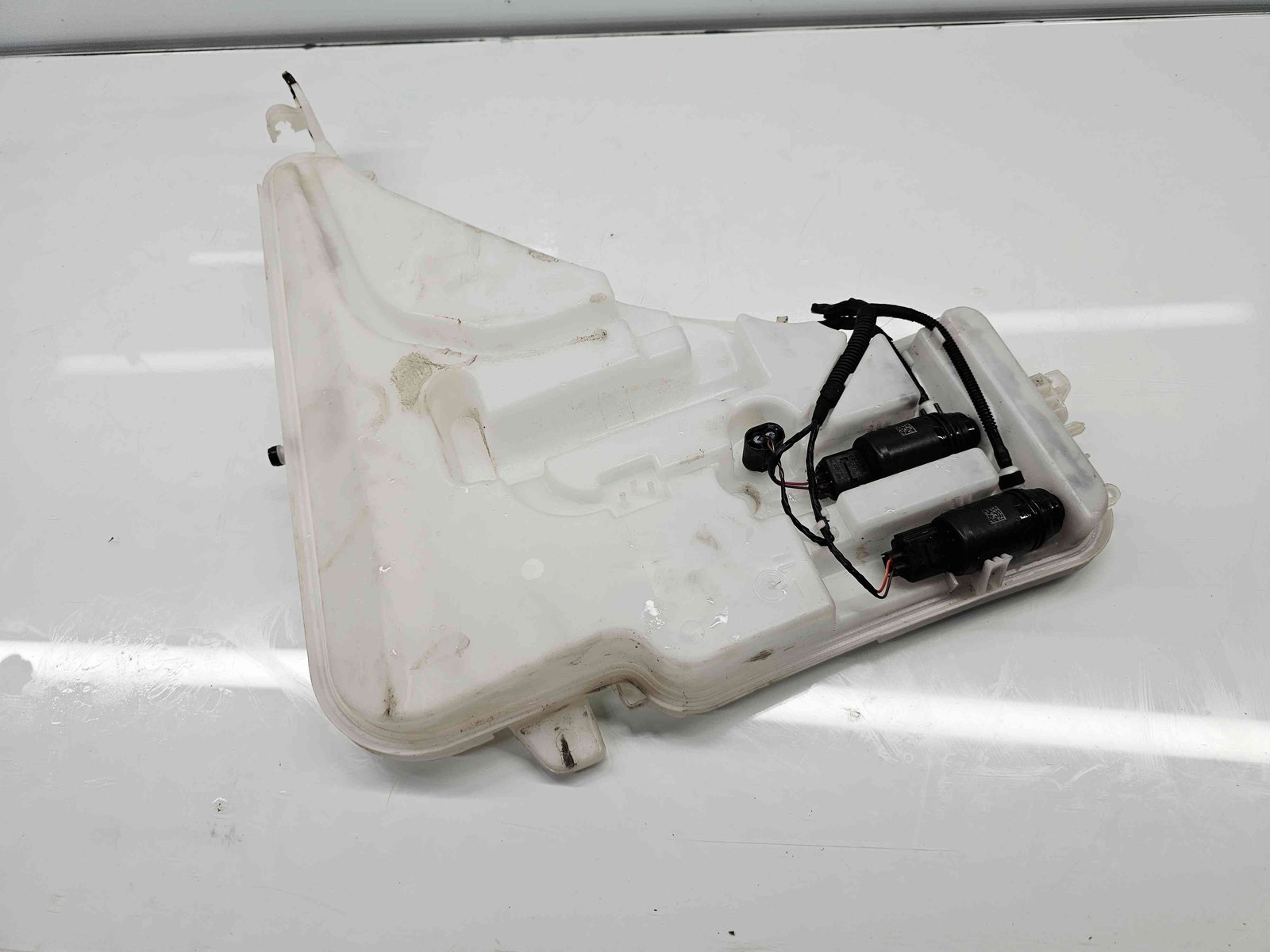 Vas lichid parbriz Bmw 1 (F20) Facelift [Fabr 2011-2017] 7241673 - imagine 3