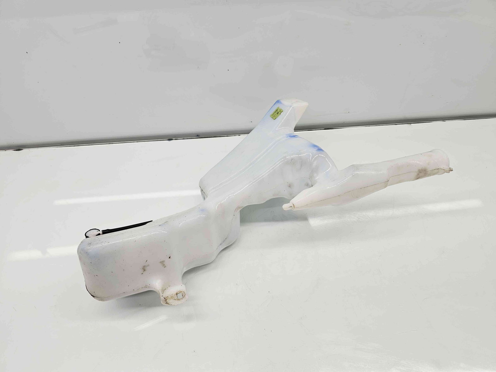 Vas lichid parbriz Ford Fiesta 6 facelift [Fabr 2008-2019] 8A61 17B613-AG - imagine 4