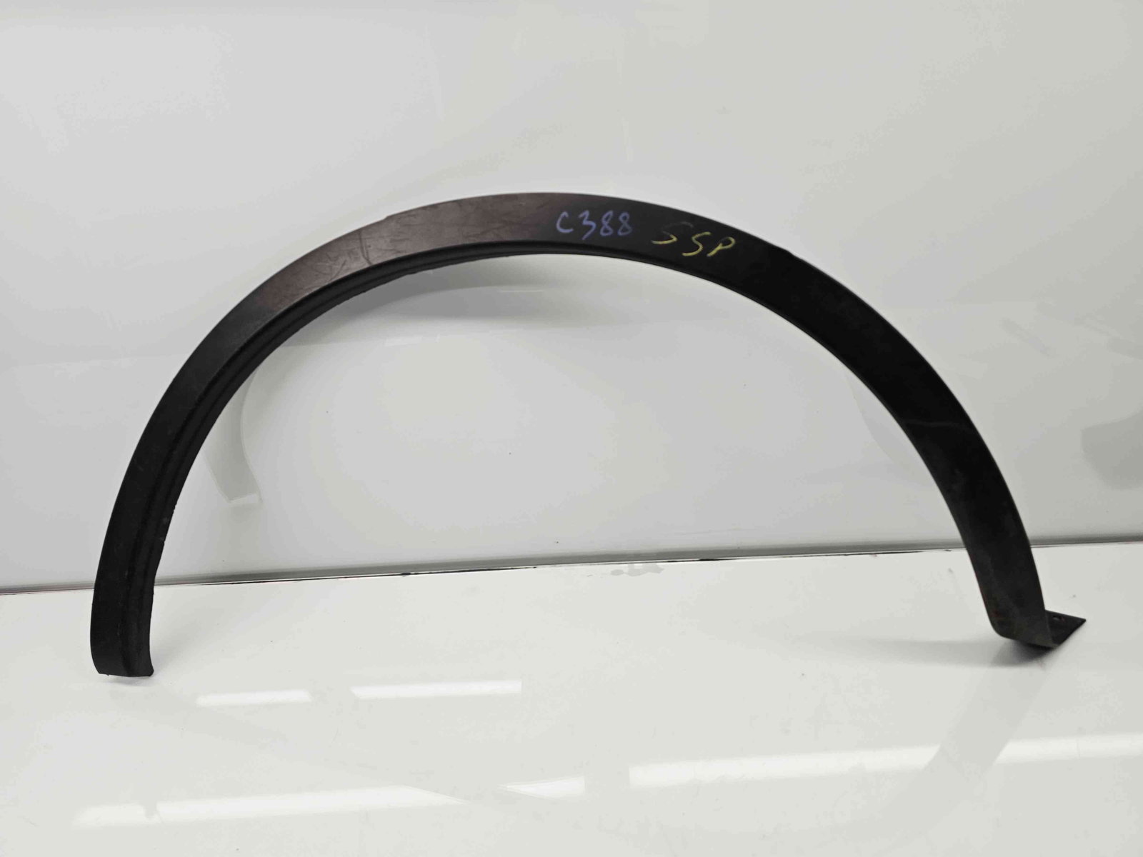 Ornament aripa stanga spate Nissan Qashqai Facelift (2) [Fabr 2009-2013] 93829BR0 - imagine 1