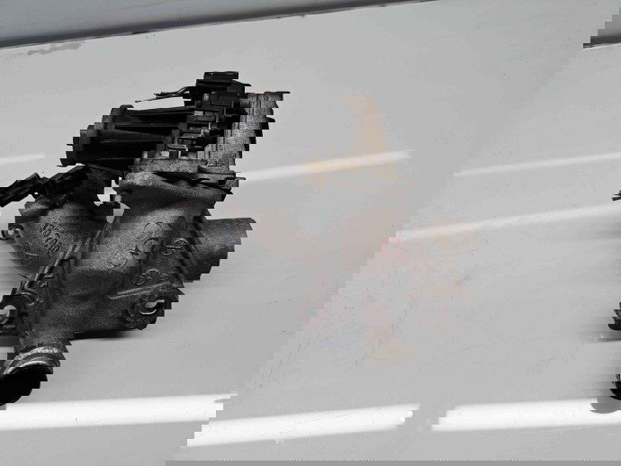 Supapa EGR Renault Captur (X87) [Fabr 2013-2017] 147105308R 1.5 dCi K9K608 66KW / 90CP