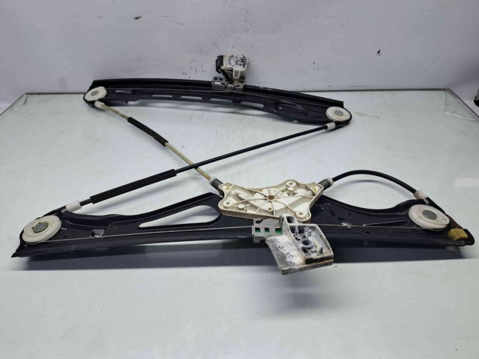 Macara electrica geam stanga fata Mercedes Clasa E (W211) [Fabr 2002-2009] A2117200146