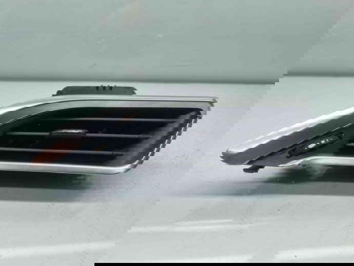  Grila aerisire stanga Peugeot 2008 [Fabr 2013-prezent] 9633131777