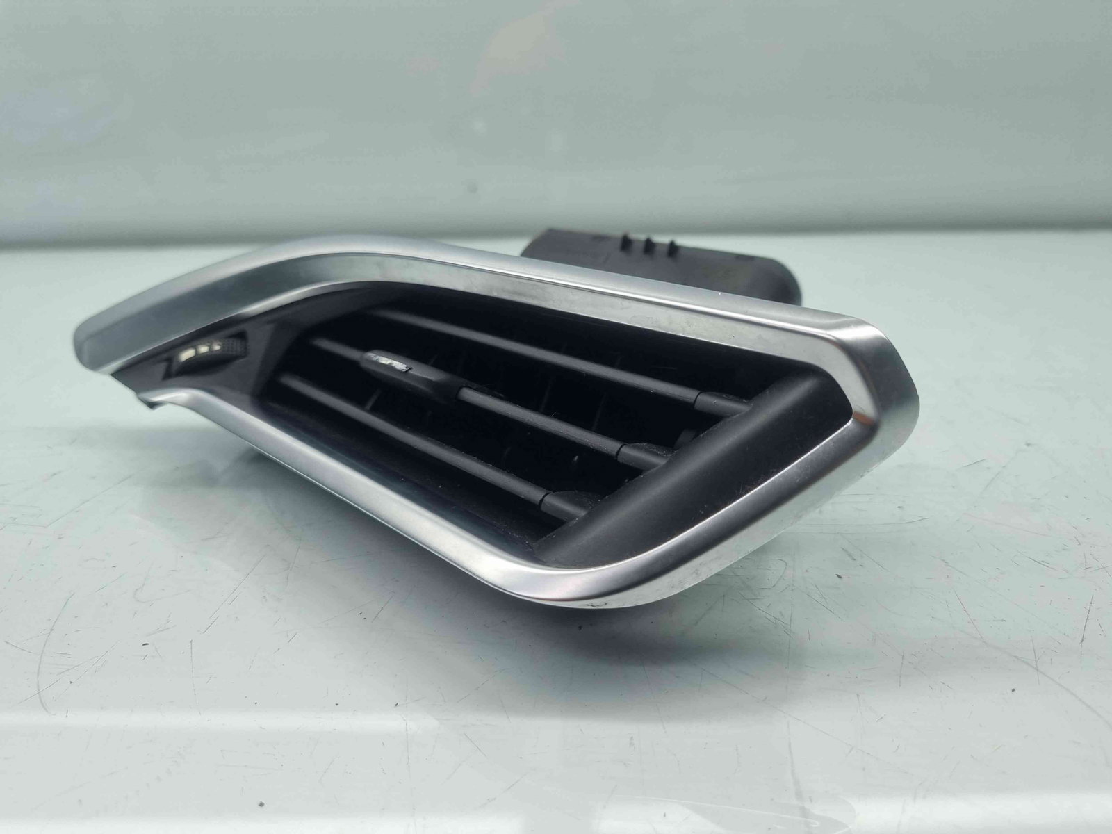 Grila aerisire stanga Peugeot 2008 [Fabr 2013-prezent] 9633131777 - imagine 3