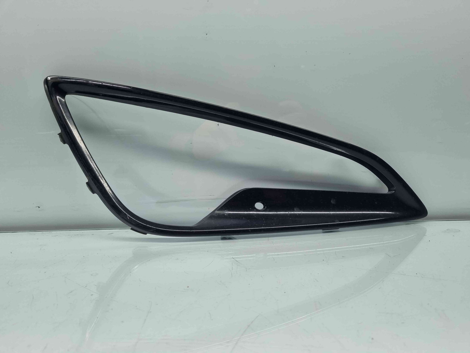 Grila proiector dreapta Hyundai i40 Wagon [Fabr 2012-2019] 86528-3Z000 - imagine 1