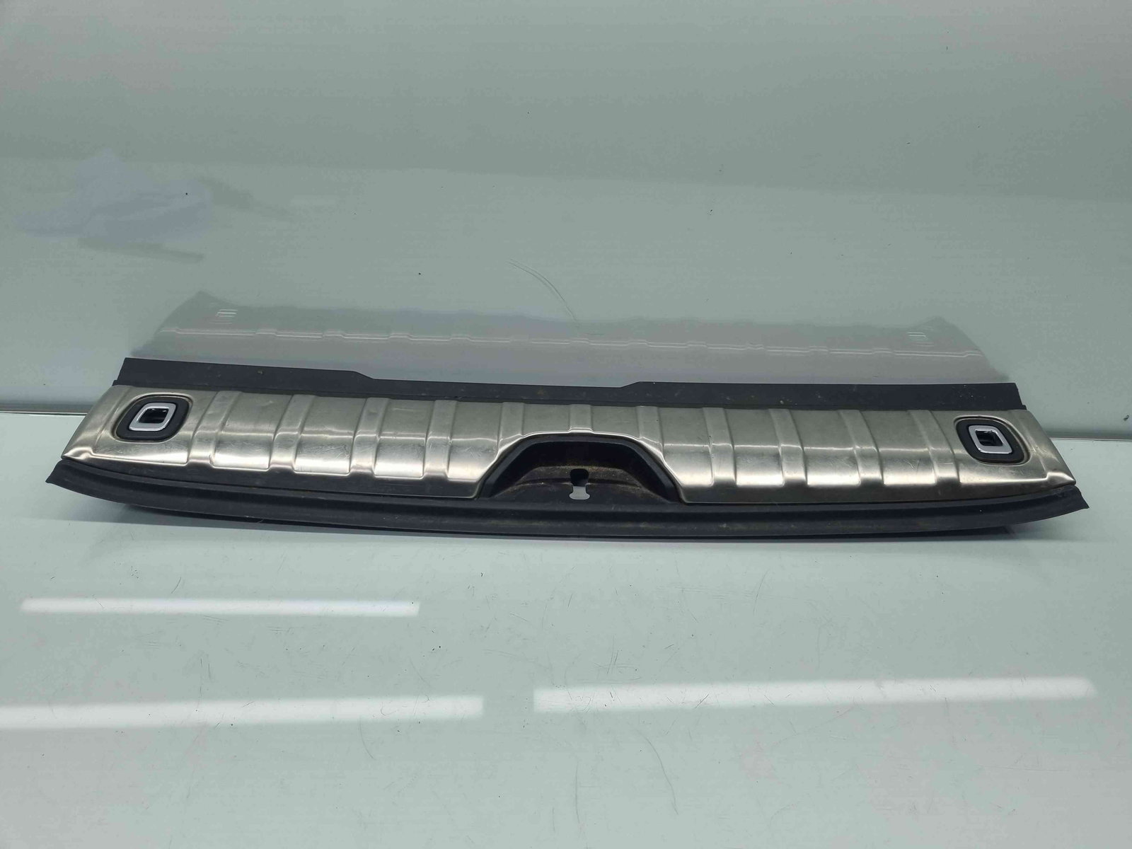 Ornament portbagaj Peugeot 2008 [Fabr 2013-prezent] 9801438577 - imagine 1