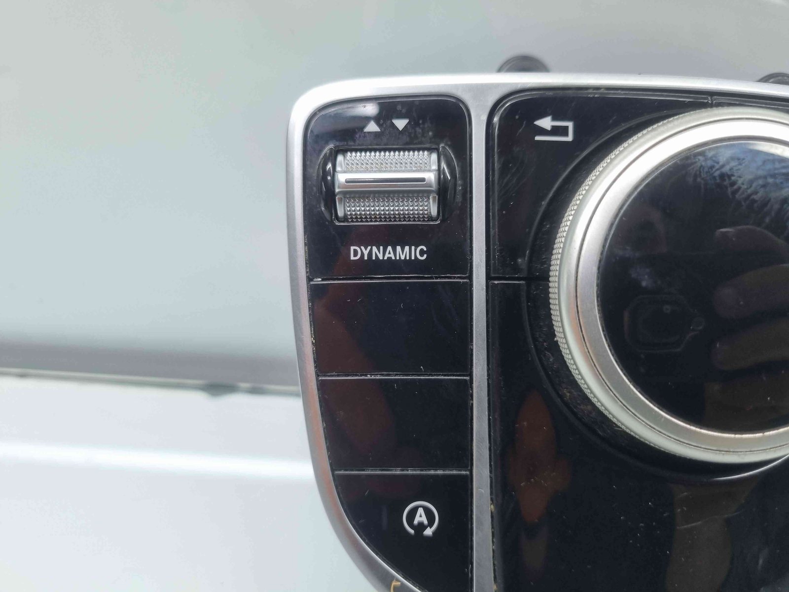 Panou media Mercedes Clasa C Combi (S205) [Fabr 2015-prezent] A2059006115 / A2059056307 / A2059059306 - imagine 2