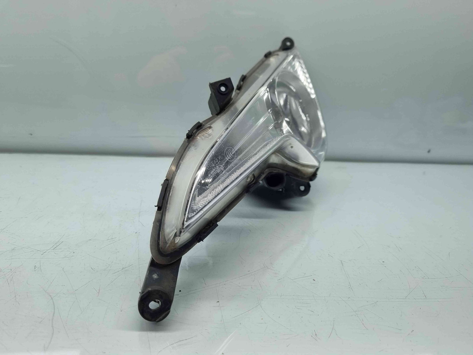 Proiector ceata stanga Hyundai i40 Wagon [Fabr 2012-2019] 92201-3Z010 - imagine 2