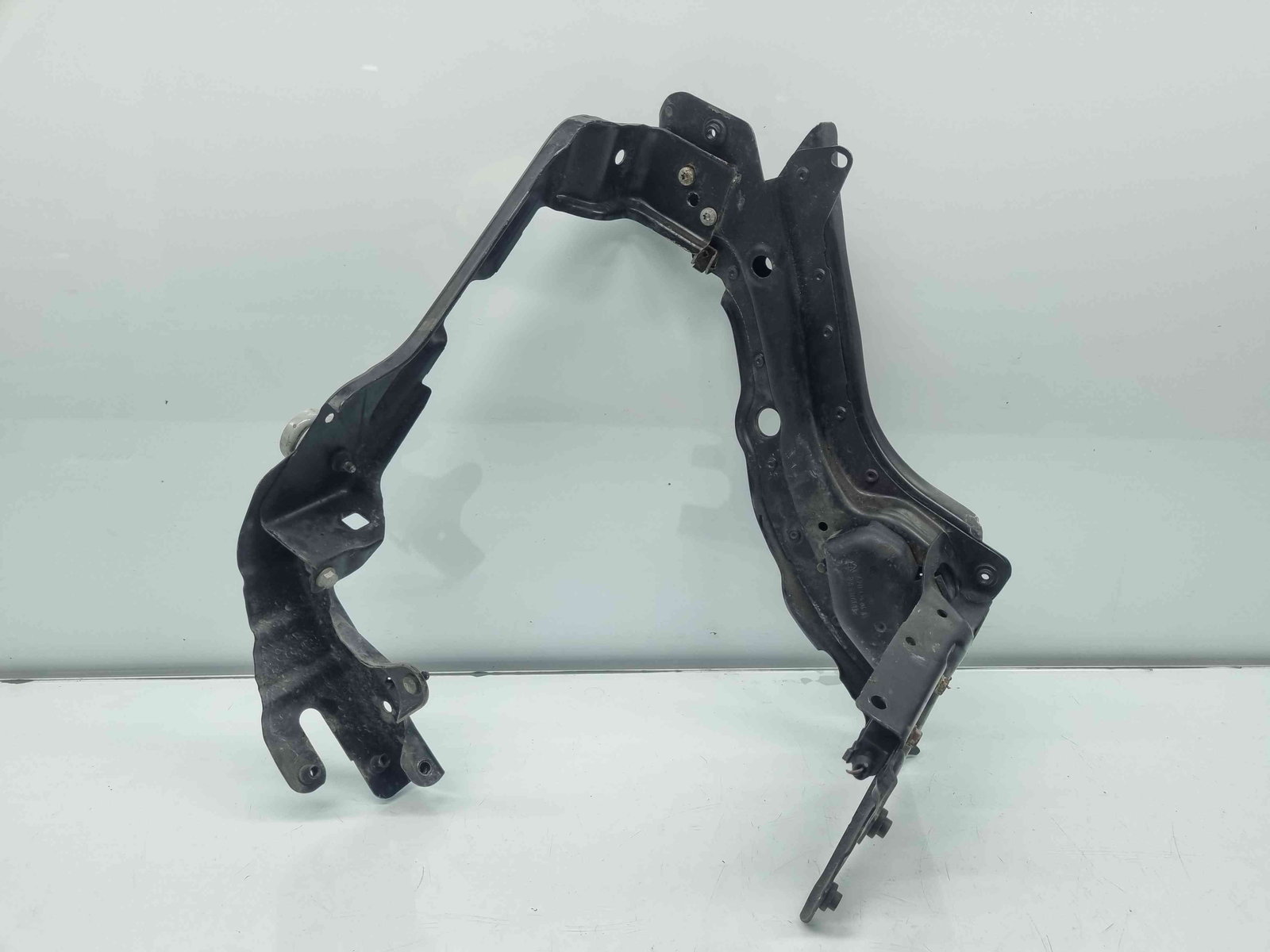 Suport far stanga Mercedes Clasa E (W211) [Fabr 2002-2009] OEM - imagine 4