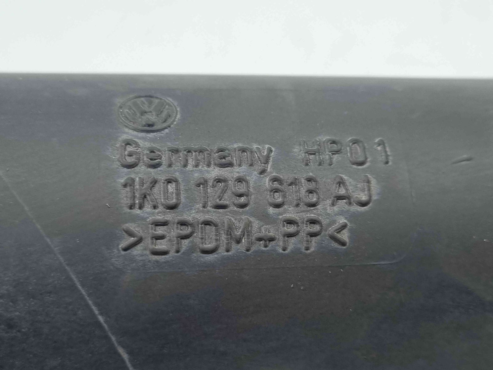 Tub admisie aer Volkswagen Golf 6 (5K1) [Fabr 2009-2013] 1K0129618AJ 1.6 Benz BSE 75KW / 102CP - imagine 2